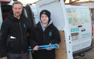 Berse-Mitarbeiter und Praktikant Jan Schmitz, Schüler der achten Klasse der Alexander-Lebenstein-Realschule in Haltern.