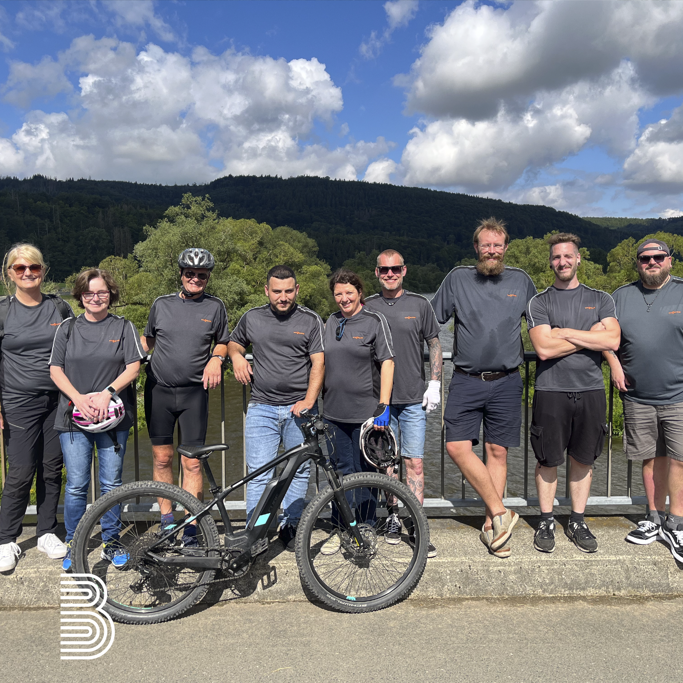 Team Berse bei der sportlichen E-MTB-Tour durch den Nationalpark Kellerwald-Edersee.